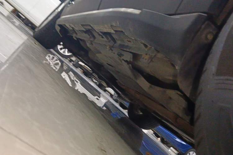 Used Jeep Cherokee 2016 2.4L Leading Edition Left Side Sill