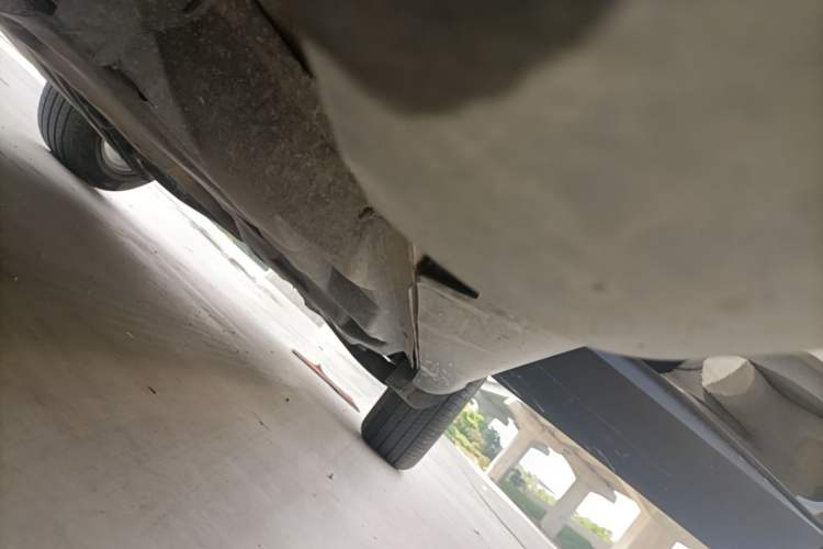 Used Jeep Cherokee 2016 2.4L Leading Smart Version Left Side Sill