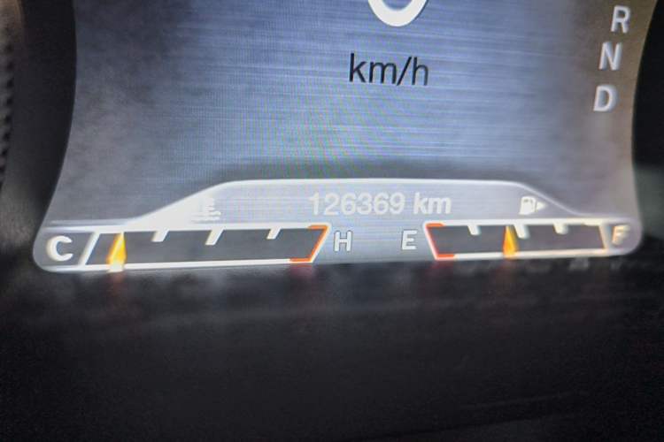 Used Jeep Cherokee 2016 2.4L Leading Smart Version Odometer Close Up