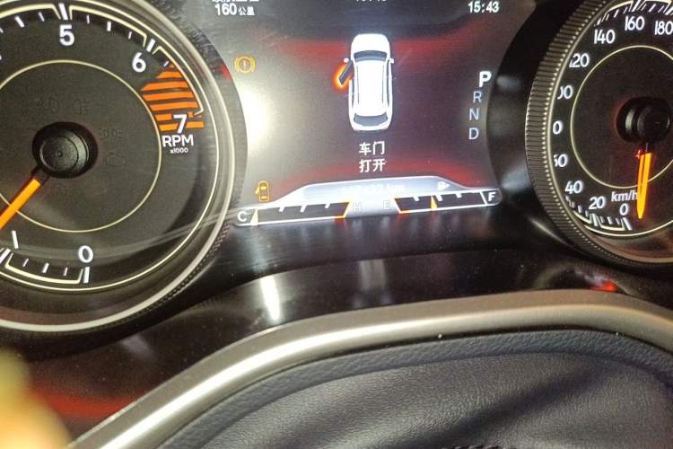Used Jeep Cherokee 2016 2.4L Professional Edition Odometer Close Up