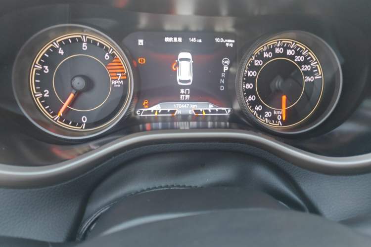 Used Jeep Cherokee 2016 2.4L Leading Smart Version Odometer Close Up