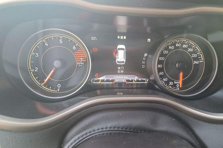 Used Jeep Cherokee 2016 2.0L Superior Edition Odometer Close Up