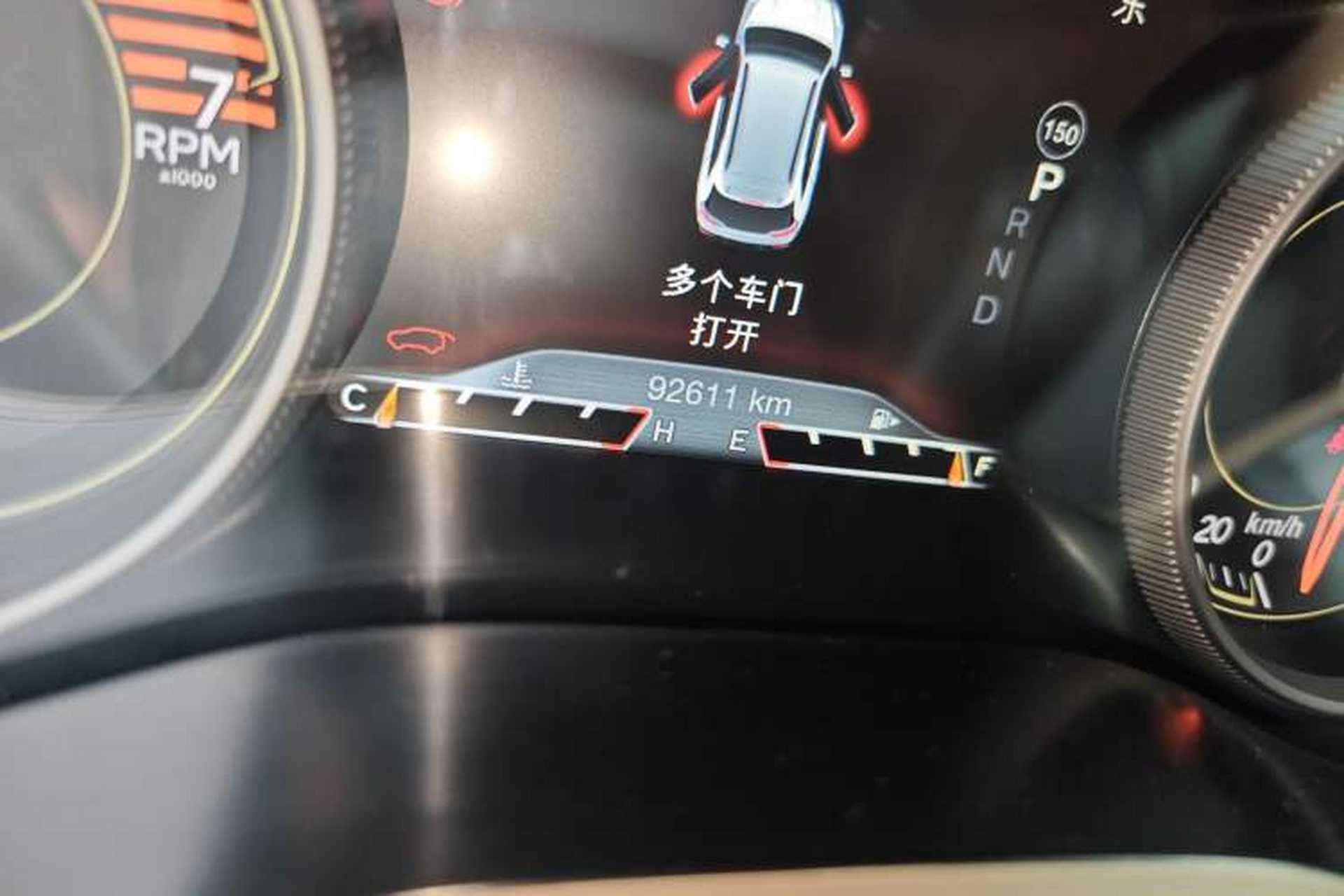 Used Jeep Cherokee 2016 2.0L Superior Edition Odometer Close Up