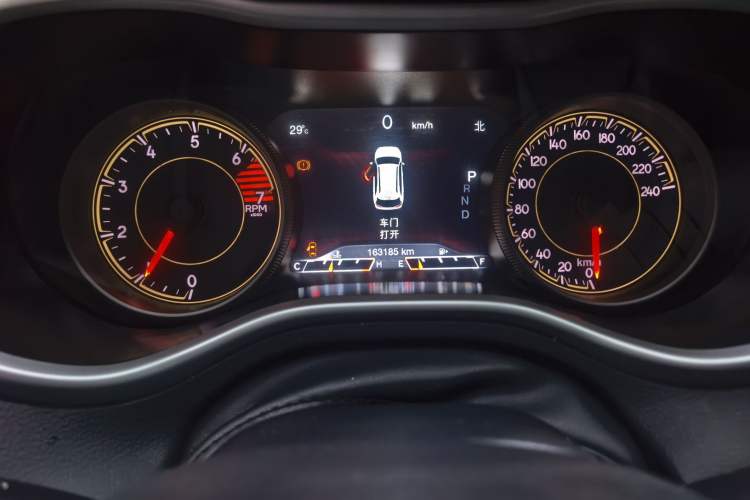 Used Jeep Cherokee 2016 2.4L Leading Smart Version Odometer Close Up