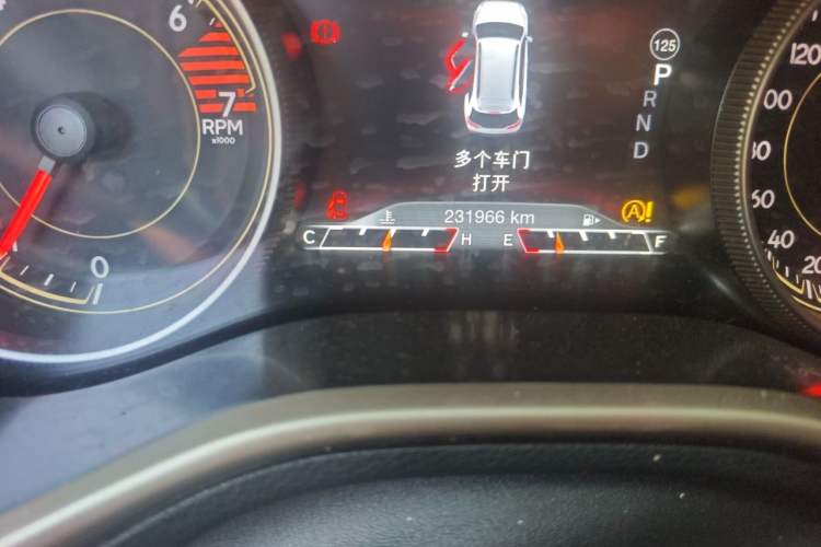 Used Jeep Cherokee 2016 2.4L Professional Smart Version Odometer Close Up