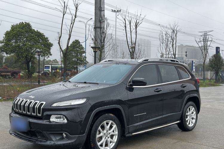 Used Jeep Cherokee 2016 2.0L Leading Edition Guazi used car, China used car export, Used car for sale, Used  cars, Cheapest cars for sale
