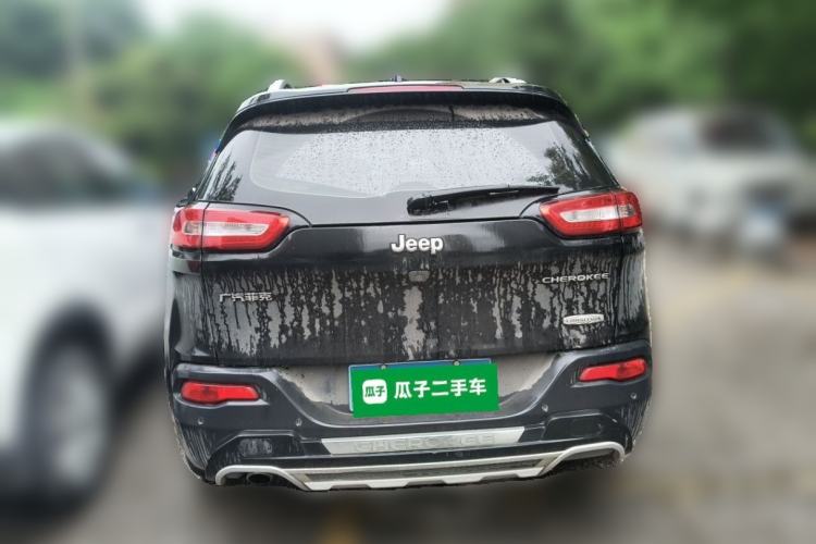 Used Jeep Cherokee 2016 2.0L Superior Edition Rear
