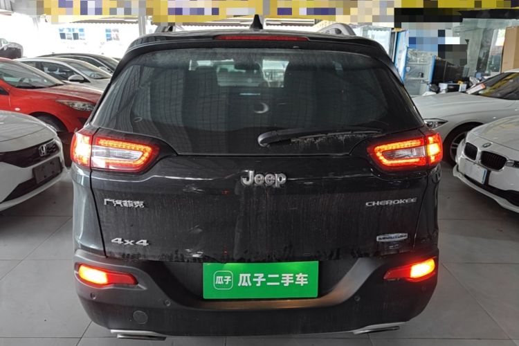 Used Jeep Cherokee 2016 2.4L Professional Edition Rear