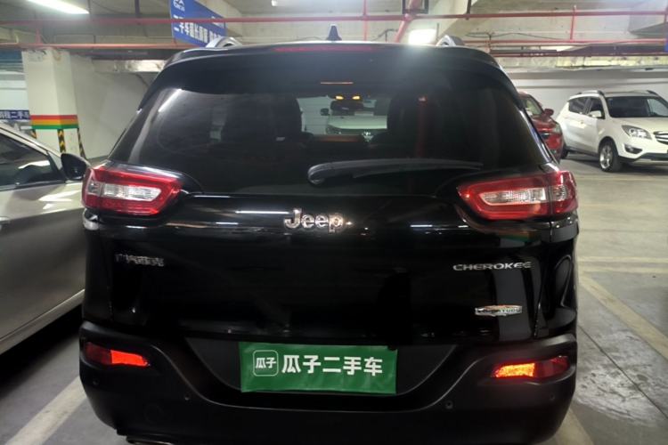 Used Jeep Cherokee 2016 2.4L Leading Edition Rear