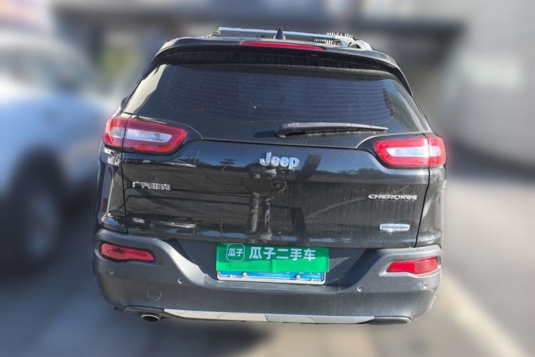 Used Jeep Cherokee 2016 2.0L Superior Edition Rear
