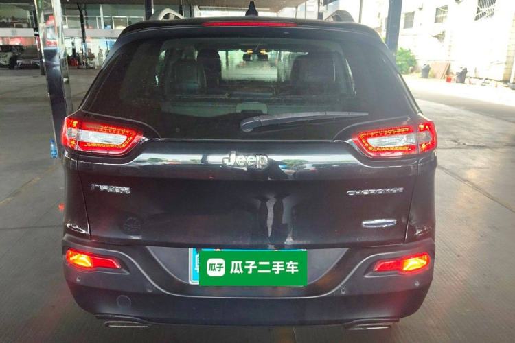 Used Jeep Cherokee 2016 2.4L Leading Edition Rear