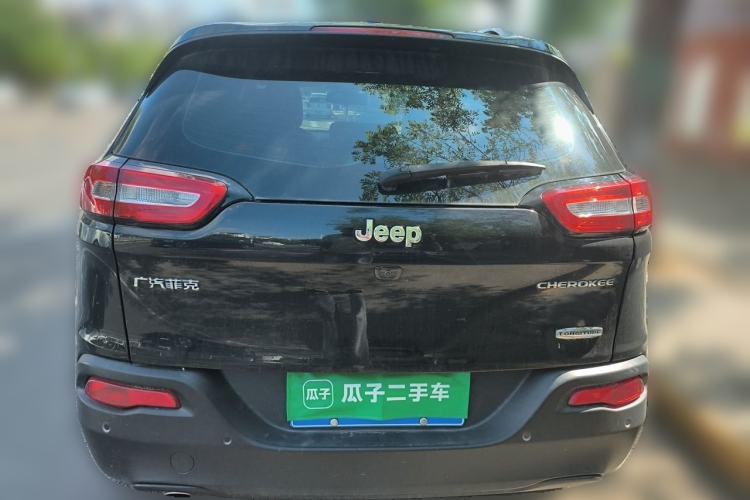 Used Jeep Cherokee 2016 2.0L Superior Edition Rear