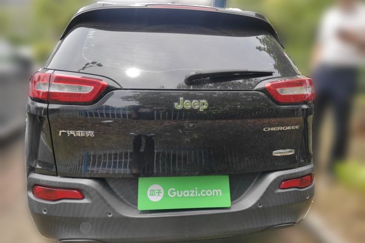 Used Jeep Cherokee 2016 2.0L Superior Edition Rear