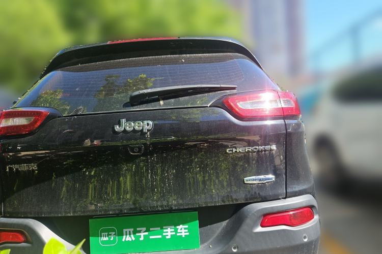 Used Jeep Cherokee 2016 2.0L Superior Edition Rear