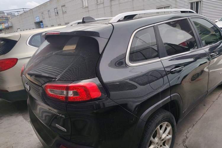 Used Jeep Cherokee 2016 2.4L Leading Edition Rear