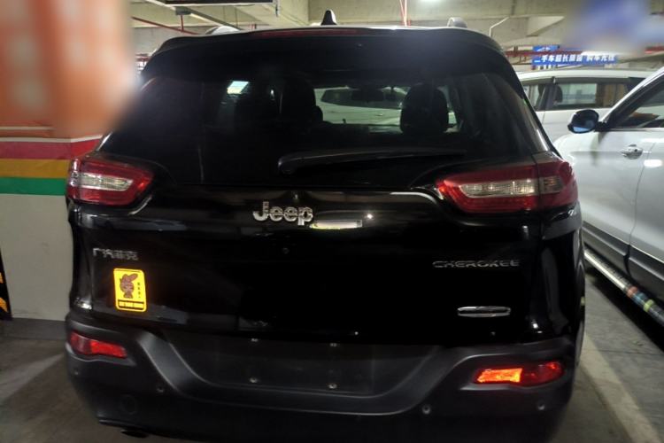 Used Jeep Cherokee 2016 2.0L Superior Edition Rear