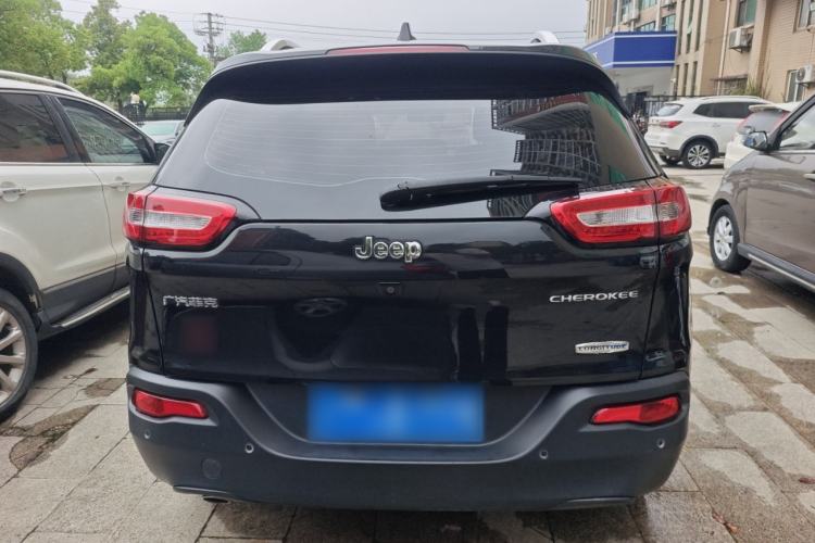 Used Jeep Cherokee 2016 2.0L Superior Edition Rear