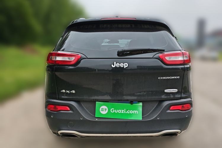 Used Jeep Cherokee 2016 2.4L Professional Edition Rear