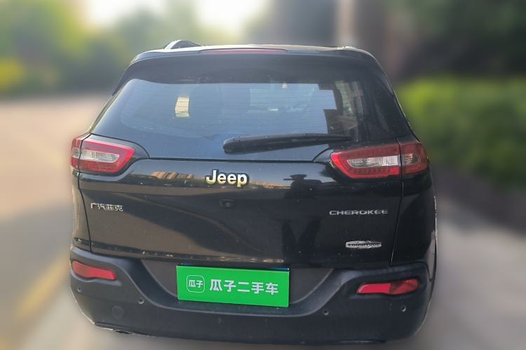 Used Jeep Cherokee 2016 2.0L Superior Edition Rear