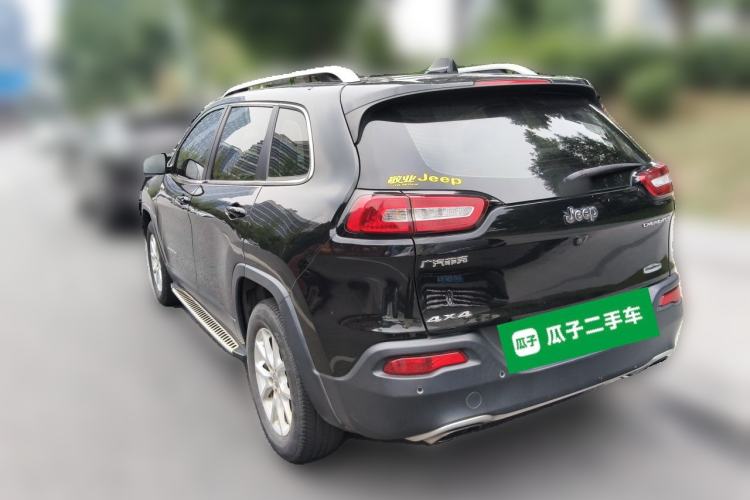 Used Jeep Cherokee 2016 2.4L Professional Smart Version Rear Left 45 Deg