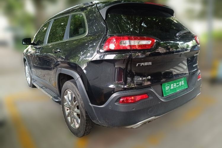 Used Jeep Cherokee 2016 2.4L Superior Edition Rear Left 45 Deg