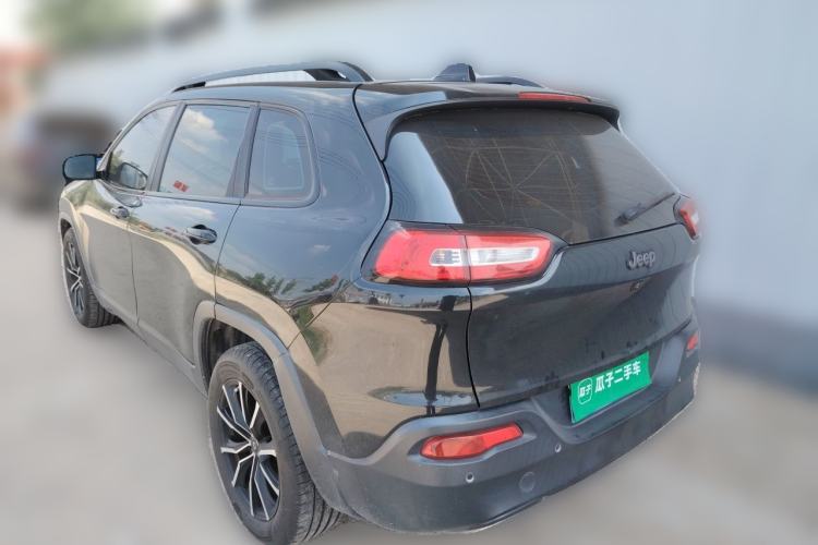 Used Jeep Cherokee 2016 2.4L Leading Smart Version Rear Left 45 Deg