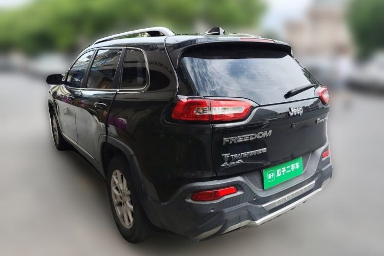 Used Jeep Cherokee 2016 2.4L Professional Smart Version Rear Left 45 Deg