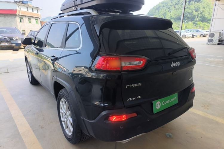 Used Jeep Cherokee 2016 2.4L Professional Smart Version Rear Left 45 Deg