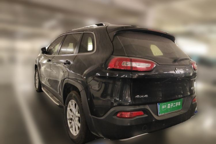 Used Jeep Cherokee 2016 2.4L Professional Smart Version Rear Left 45 Deg