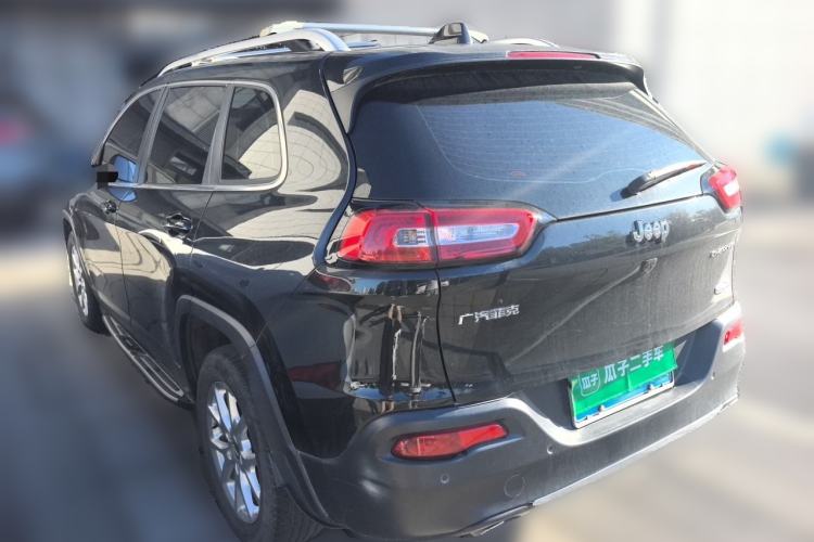 Used Jeep Cherokee 2016 2.0L Superior Edition Rear Left 45 Deg