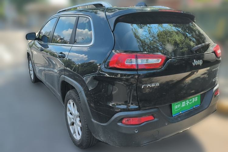 Used Jeep Cherokee 2016 2.0L Superior Edition Rear Left 45 Deg
