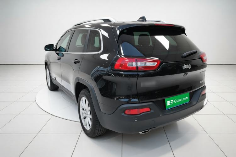 Used Jeep Cherokee 2016 2.0L Superior Edition Rear Left 45 Deg