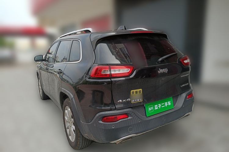 Used Jeep Cherokee 2016 2.4L Superior Edition Rear Left 45 Deg