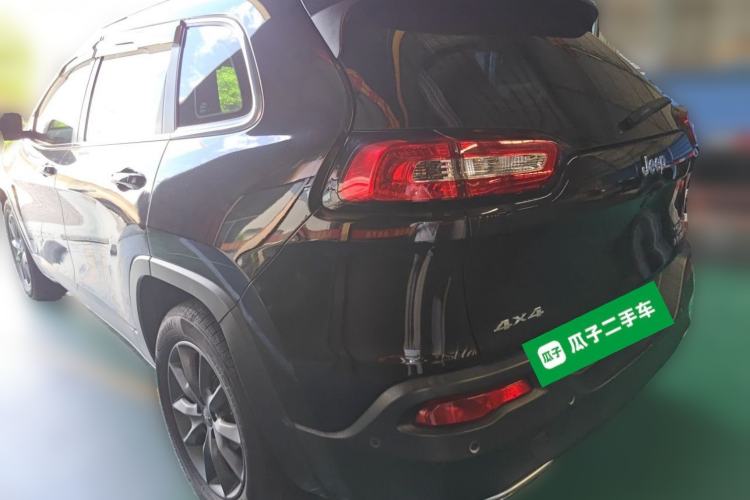 Used Jeep Cherokee 2016 2.4L Superior Edition Rear Left 45 Deg
