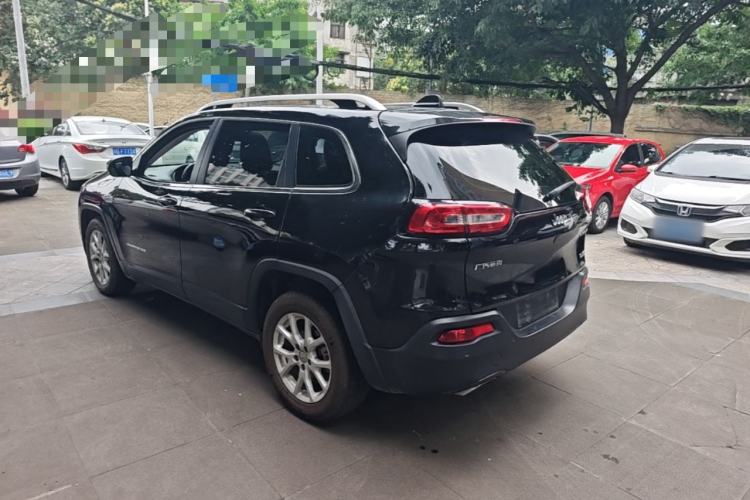 Used Jeep Cherokee 2016 2.4L Leading Smart Version Rear Left 45 Deg