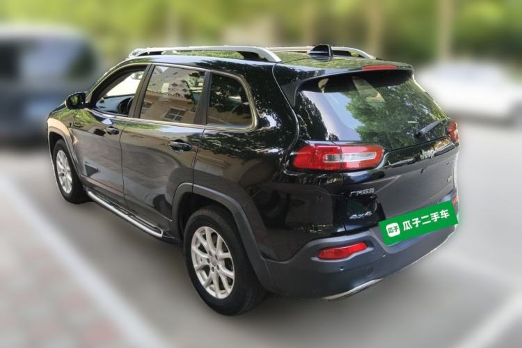 Used Jeep Cherokee 2016 2.4L Professional Smart Version Rear Left 45 Deg