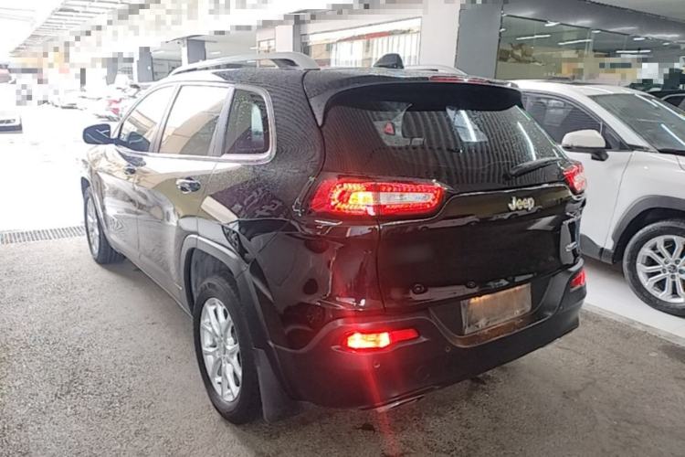 Used Jeep Cherokee 2016 2.4L Leading Edition Rear Left 45 Deg