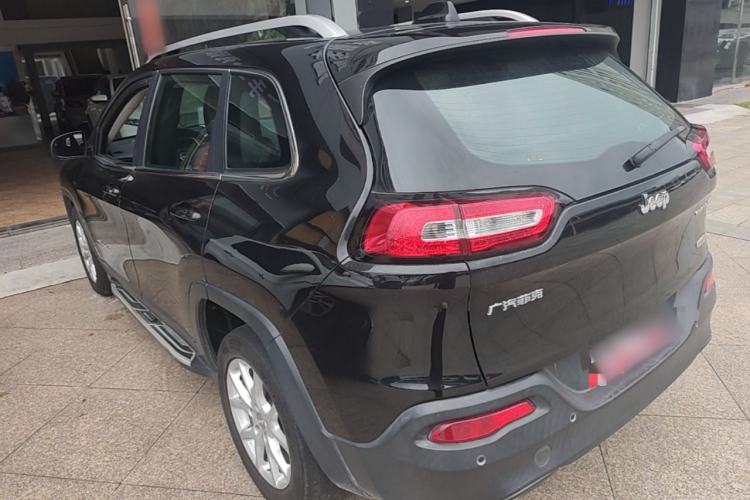 Used Jeep Cherokee 2016 2.4L Leading Edition Rear Left 45 Deg