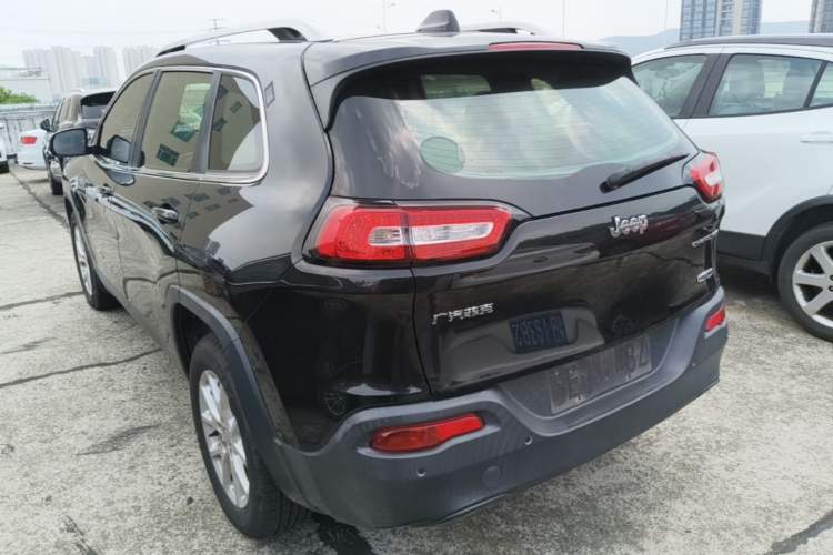 Used Jeep Cherokee 2016 2.0L Superior Edition Rear Left 45 Deg