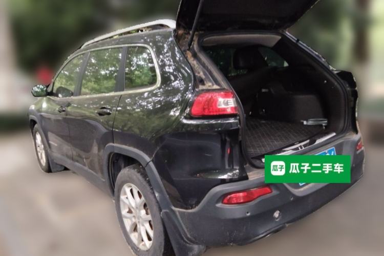 Used Jeep Cherokee 2016 2.0L Superior Edition Rear Left 45 Deg