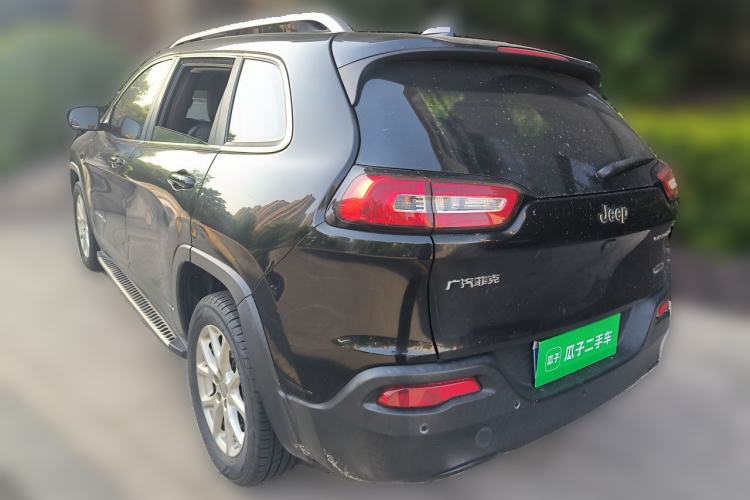 Used Jeep Cherokee 2016 2.0L Superior Edition Rear Left 45 Deg