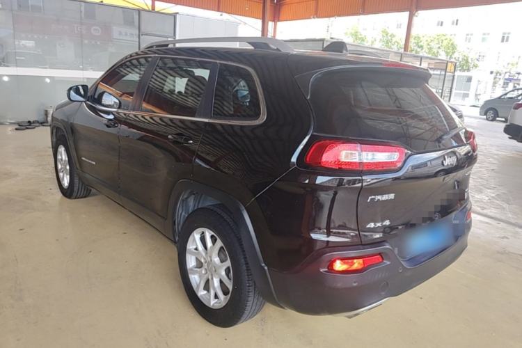 Used Jeep Cherokee 2016 2.4L Professional Smart Version Rear Left 45 Deg