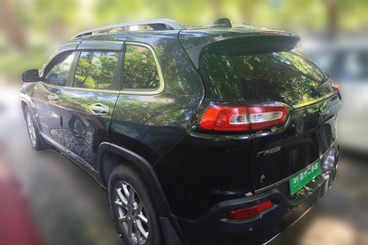 Used Jeep Cherokee 2016 2.4L Leading Edition Rear Left 45 Deg