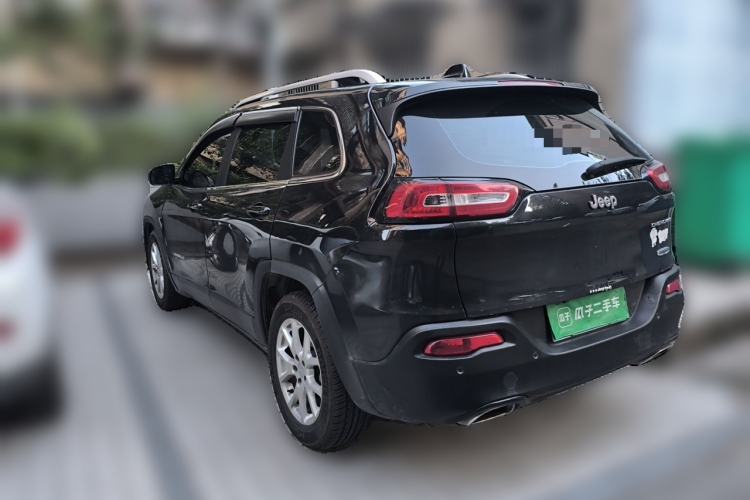 Used Jeep Cherokee 2016 2.4L Leading Smart Version Rear Left 45 Deg