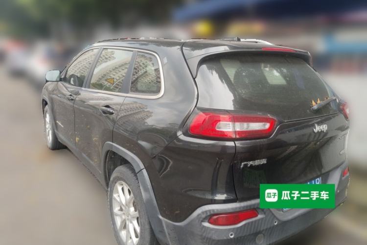 Used Jeep Cherokee 2016 2.0L Superior Edition Rear Left 45 Deg
