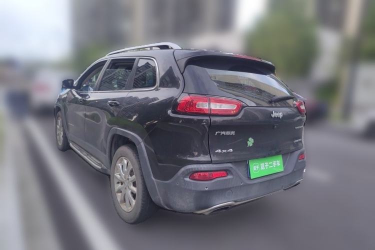 Used Jeep Cherokee 2016 2.4L Superior Edition Rear Left 45 Deg