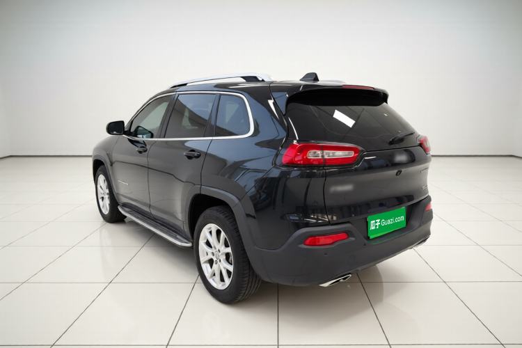 Used Jeep Cherokee 2016 2.4L Leading Smart Version Rear Left 45 Deg
