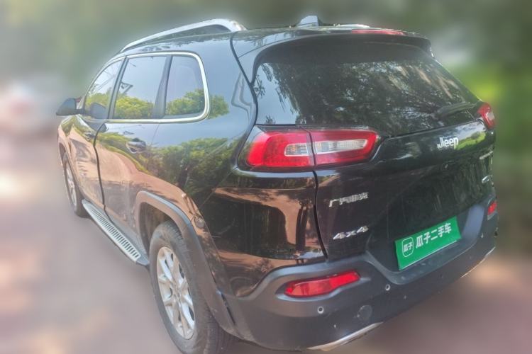 Used Jeep Cherokee 2016 2.4L Professional Smart Version Rear Left 45 Deg