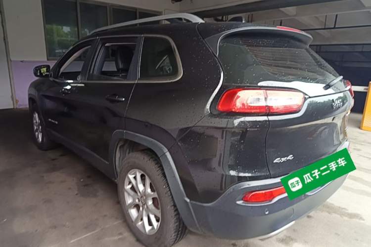 Used Jeep Cherokee 2016 2.4L Professional Smart Version Rear Left 45 Deg