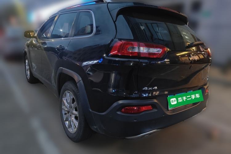 Used Jeep Cherokee 2016 2.4L Superior Edition Rear Left 45 Deg